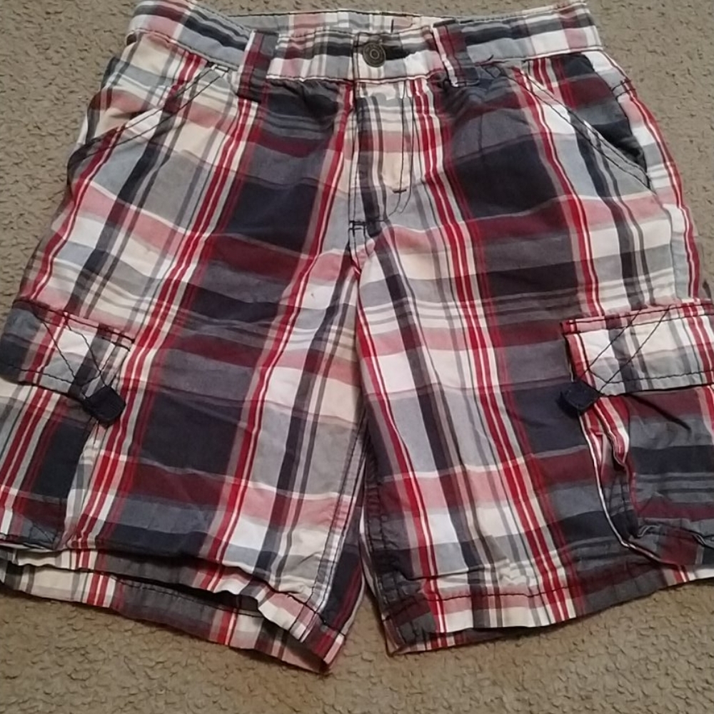 5/$20 Boy's 7 Wrangler plaid shorts